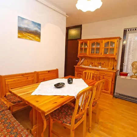 Fuer 5 Personen Ca 80 Qm In Pula, Istrien Istrische Riviera Apartment *